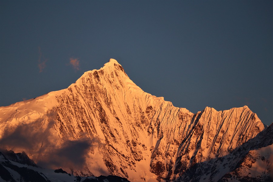日照金山と秘境の村
