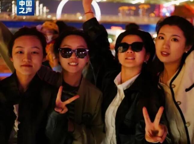 （寫真提供?取材対象者）。