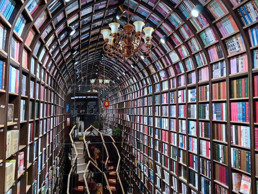 見た目だけでなく中身も詰まった北京でイチ押しの書店とは？