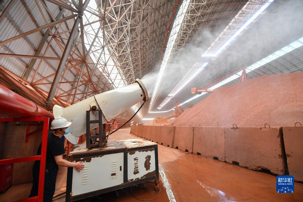 城陵磯港のグリーン輸送に寄與する巨大カプセル型倉庫　湖南省