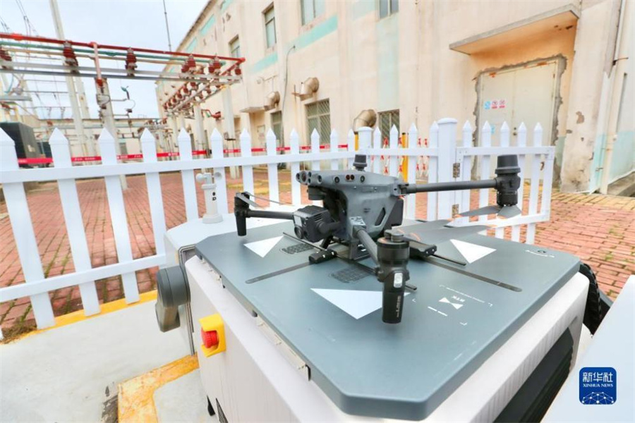 電力網の安全を守るドローンの遠隔自動點検