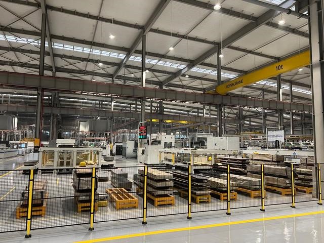 杭州西奧エレベーター有限公司の工場內(nèi)のカスタマイズ能力を持つデジタル生産ライン。撮影?張璇（新華社記者）