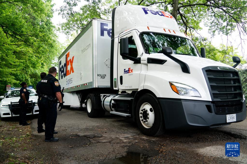 米國に貸與のパンダ「丫丫」が中國への帰國の途に