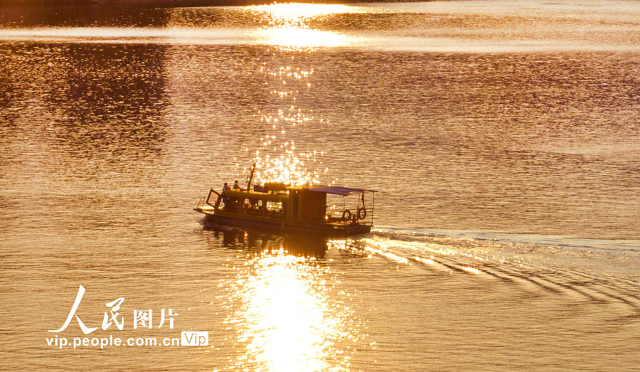 水上バスの利用客數(shù)が急増　広西