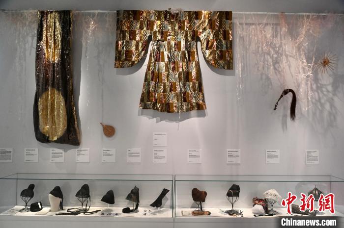 ジェイ?チョウやチャウ?シンチー監(jiān)督作品の衣裝も　香港で映畫美術(shù)?衣裝デザイン展