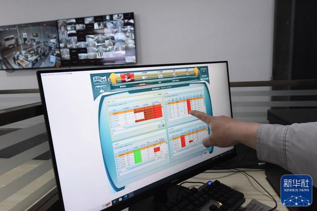 甘粛省の養(yǎng)牛場、「運動首輪」などAIデバイスの導(dǎo)入で効率が向上