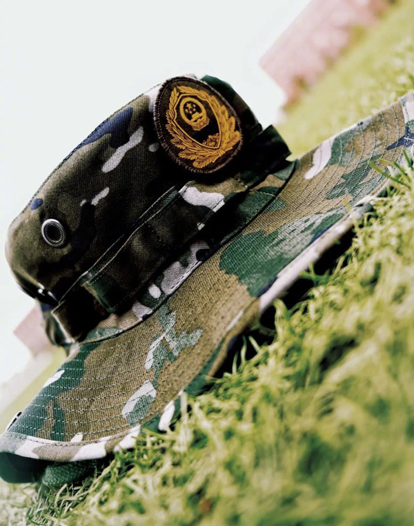 見た目と実用性兼ね備えた人民解放軍のブーニー?ハット