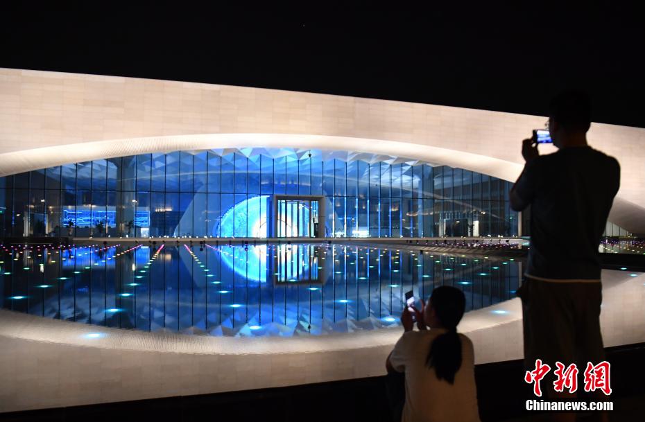 ネット人気スポットになった「雄安の目」　河北省