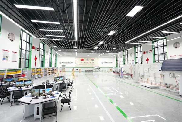 タジキスタン魯班工坊の教室（寫(xiě)真提供?天津都市建設(shè)管理職業(yè)技術(shù)學(xué)院）。