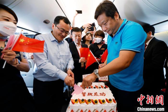 中國(guó)東方航空、國(guó)産旅客機(jī)「C919」の商用運(yùn)航開始