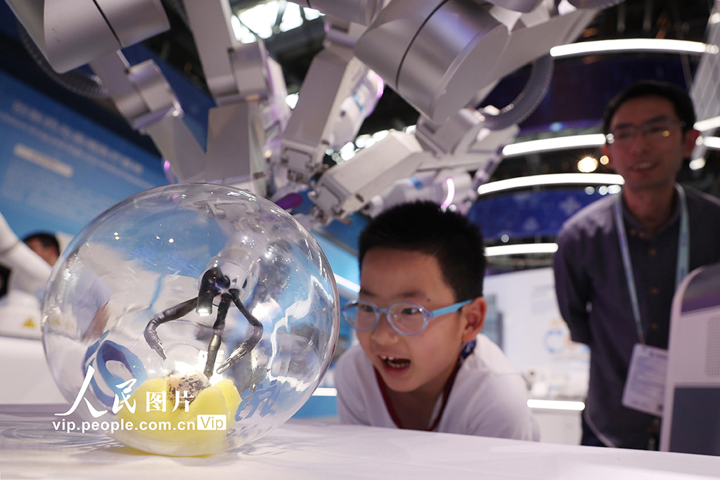 最先端技術(shù)満載の中関村フォーラム2023の科學(xué)技術(shù)博覧會　北京