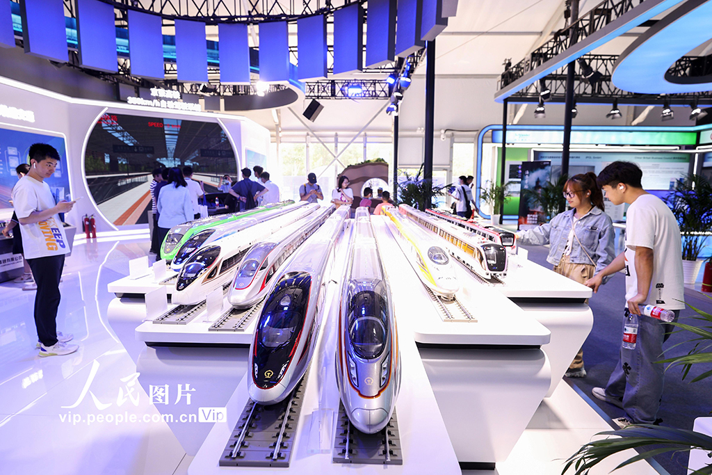 最先端技術(shù)満載の中関村フォーラム2023の科學(xué)技術(shù)博覧會(huì)　北京