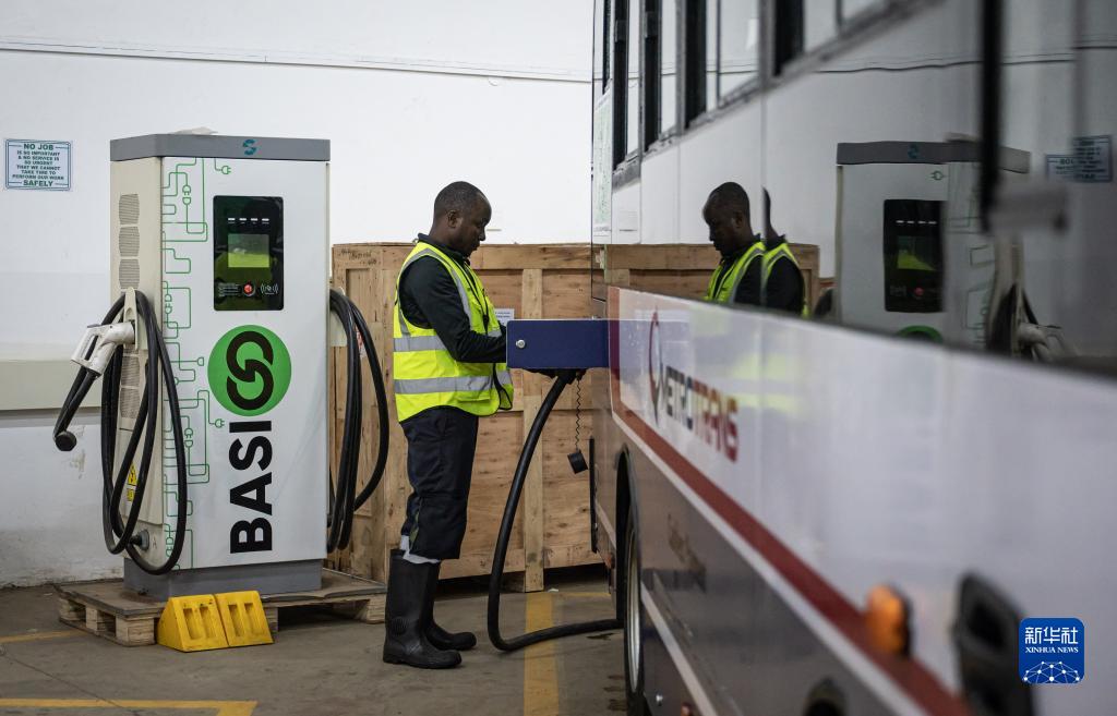 ケニアでCO2削減を促進(jìn)する中國(guó)製電動(dòng)バス