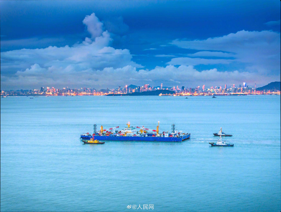 深センと中山を繋ぐ深中通路海底トンネルの接合工事が無(wú)事終了　広東省