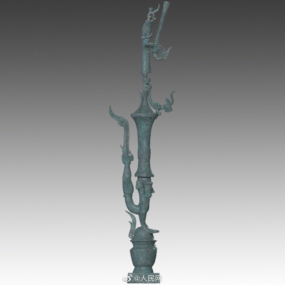 三星堆遺跡の大型青銅器2點(diǎn)が「坑を跨いだ接合」に成功　四川省