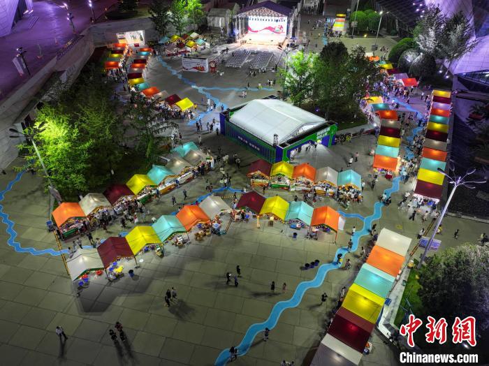 無形文化遺産ナイトフェア開催し、文化保護を提唱　湖南省長沙