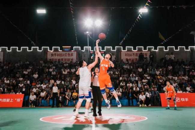 農(nóng)村バスケットボール大會(huì)の賞品はトラクターにガチョウ　貴州省