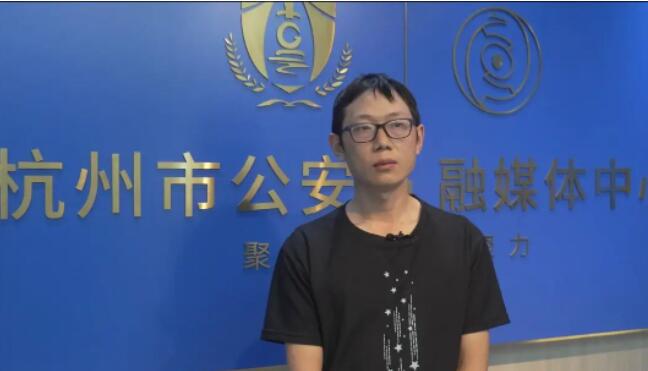 デリバリー配達(dá)員が高さ12メートルの橋の上から川に飛び込み女性を救助　浙江省杭州