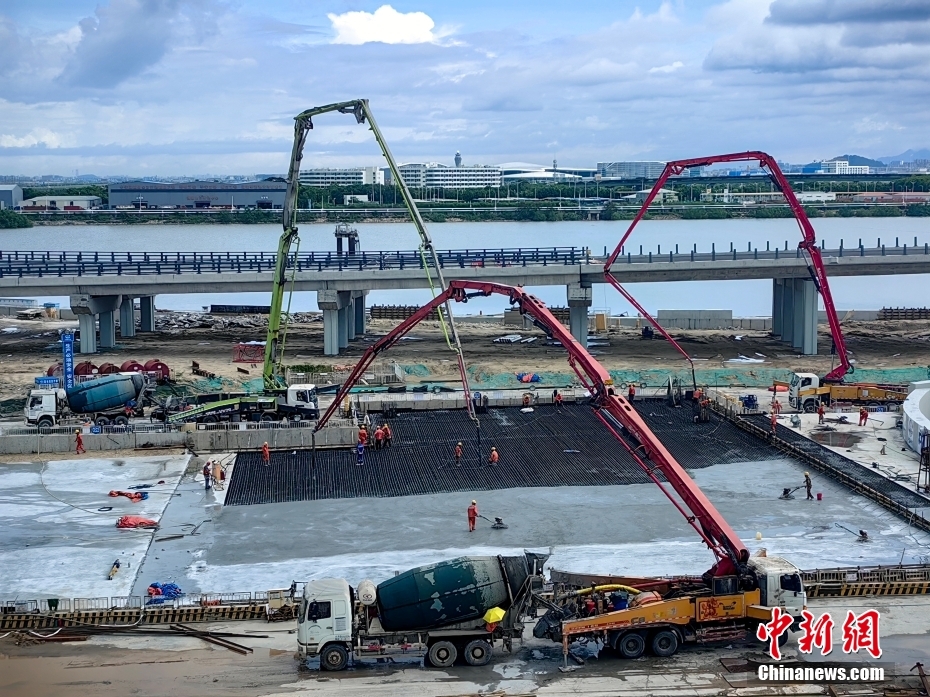 中國初の高速道路海底インターチェンジの主體構(gòu)造が完成　広東省