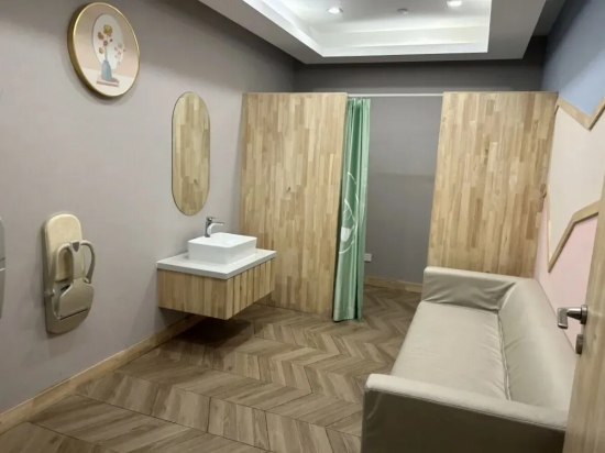 駅のベビー休憩室。