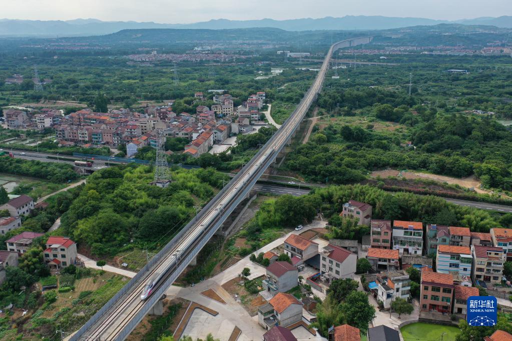 中國初の民営高速鉄道「杭臺高速鉄道」の乗客數(shù)が延べ1千萬人を突破　浙江省