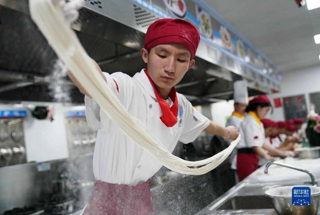 新たな就職の道切り拓く特色豊かな職業(yè)教育　陝西省藍(lán)田