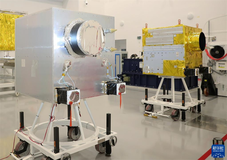 中國(guó)政府が援助する「エジプト2號(hào)」衛(wèi)星のプロトタイプモデルが引き渡し