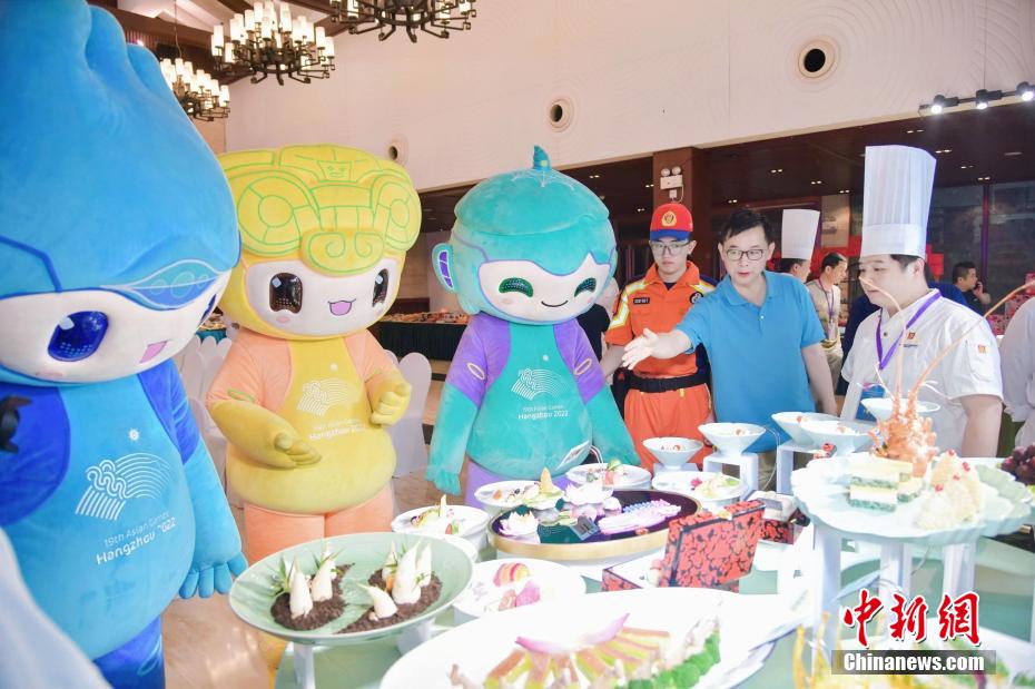 中國料理技能コンテストで杭州アジア競技大會テーマの創(chuàng)作料理披露　浙江省