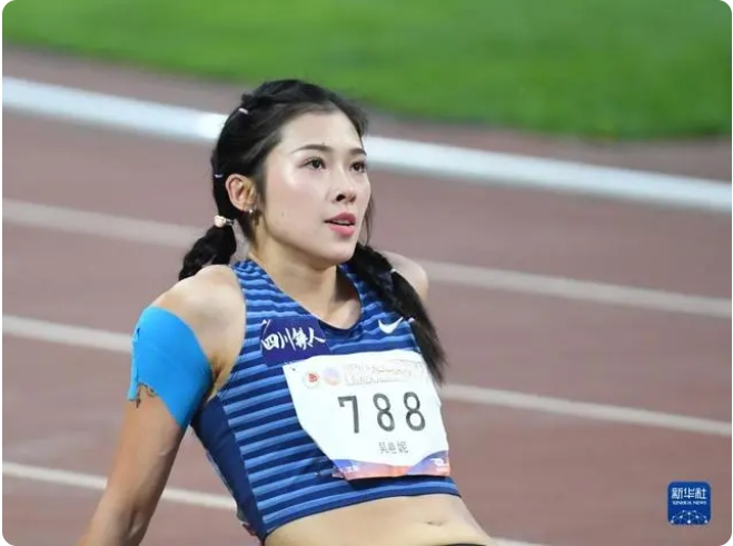 女子100ｍハードルで呉艶妮選手が優(yōu)勝　中國?全國陸上競技選手権
