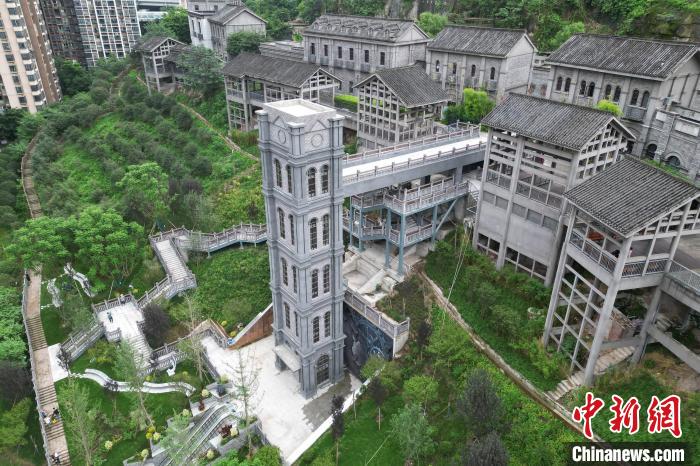 謝家灣鉄道駅歩道の完成で住民の外出がより便利に　重慶市