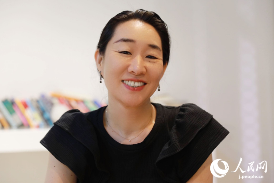 ライターの斎藤淳子さん（撮影?張麗婭）。