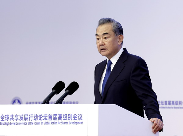 王毅氏「グローバル発展イニシアティブは中國の獨(dú)奏曲ではなく、各國の交響曲」