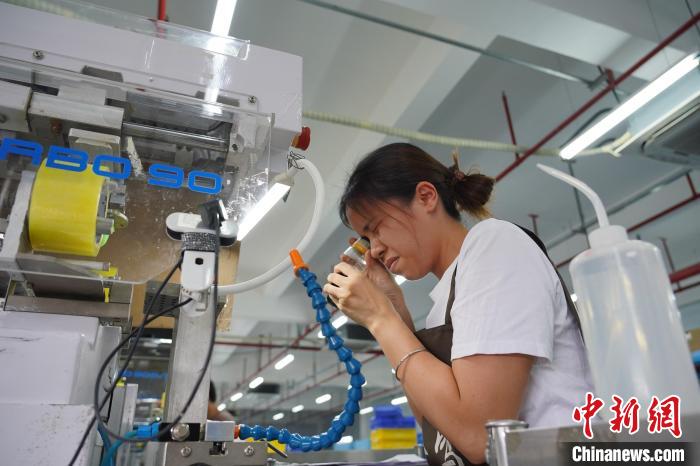 國(guó)內(nèi)外に向けて出発進(jìn)行！　広西で生産されるリアルな鉄道模型