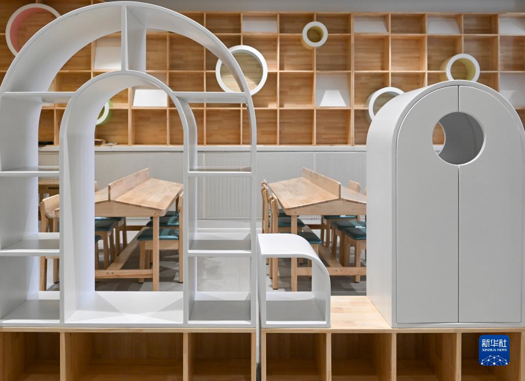 9月の開校目指し最終準(zhǔn)備段階に入った雄安新區(qū)の幼稚園や小中學(xué)?！『颖笔?></a></td></tr><tr><td class=