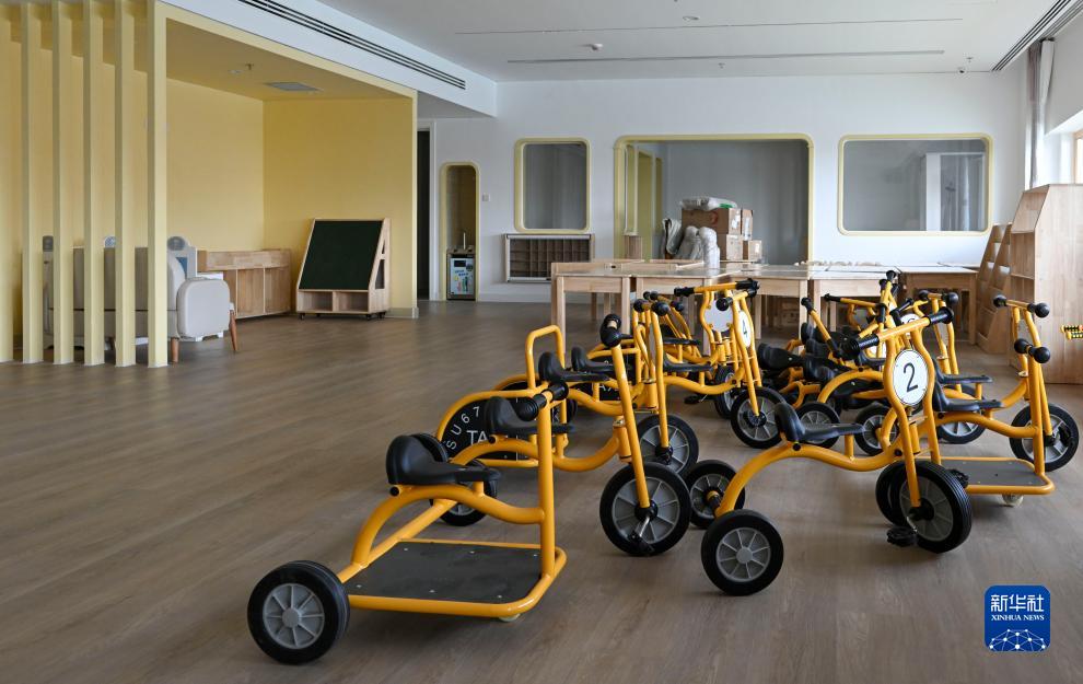 9月の開校目指し最終準(zhǔn)備段階に入った雄安新區(qū)の幼稚園や小中學(xué)?！『颖笔?></a></td></tr><tr><td class=