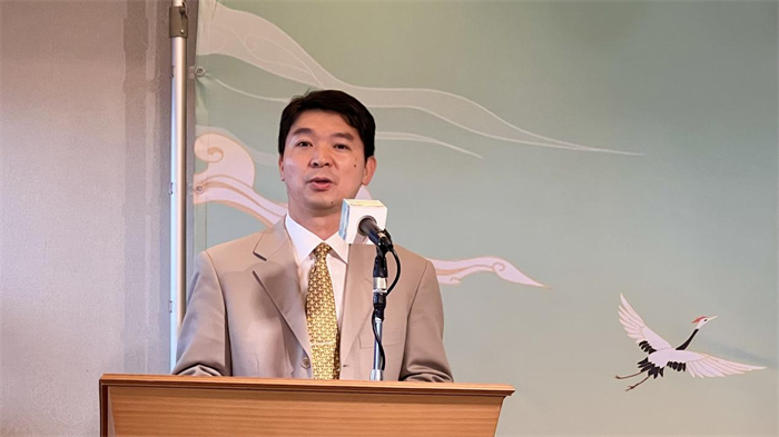 挨拶する中國駐東京観光代表処の歐陽安首席代表（寫真提供?中國駐東京観光代表処）。