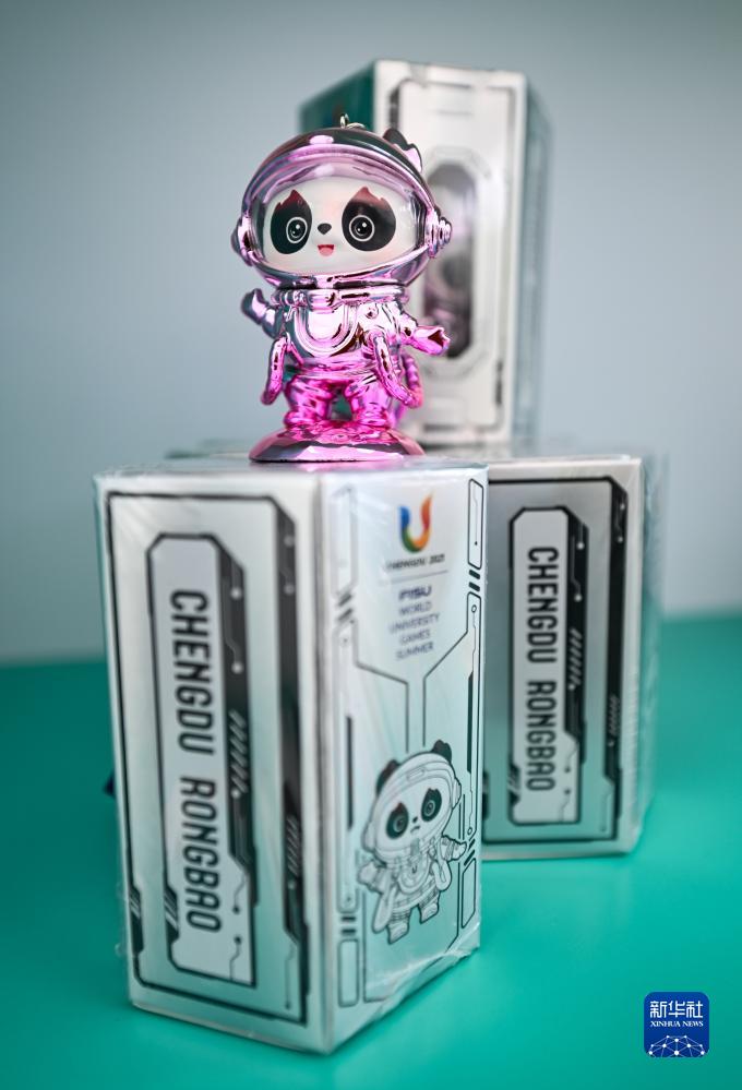 成都ユニバ公式ライセンス商品のパンダグッズが大人気　四川省成都