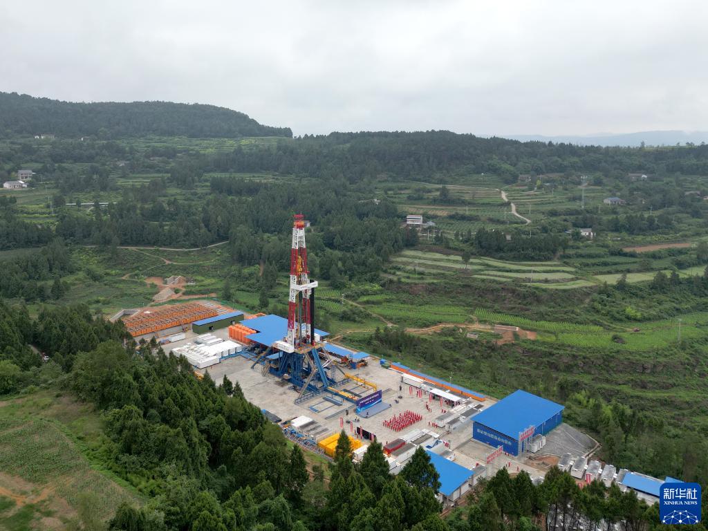 中國で2番目となる1萬m油ガス井、四川で掘削開始