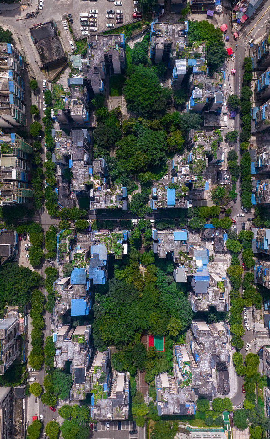    「8」分間あたり旅客720人を受け入れ?送り出しが可能な重慶江北國際空港（撮影?呉汪）。