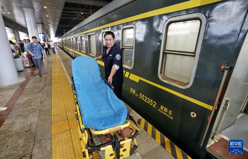 北京から新疆への観光専用列車が運(yùn)行