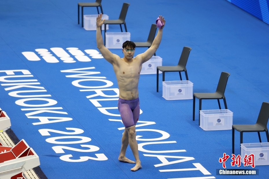 男子50メートル平泳ぎで中國の覃海洋選手が優(yōu)勝　世界水泳選手権2023福岡大會