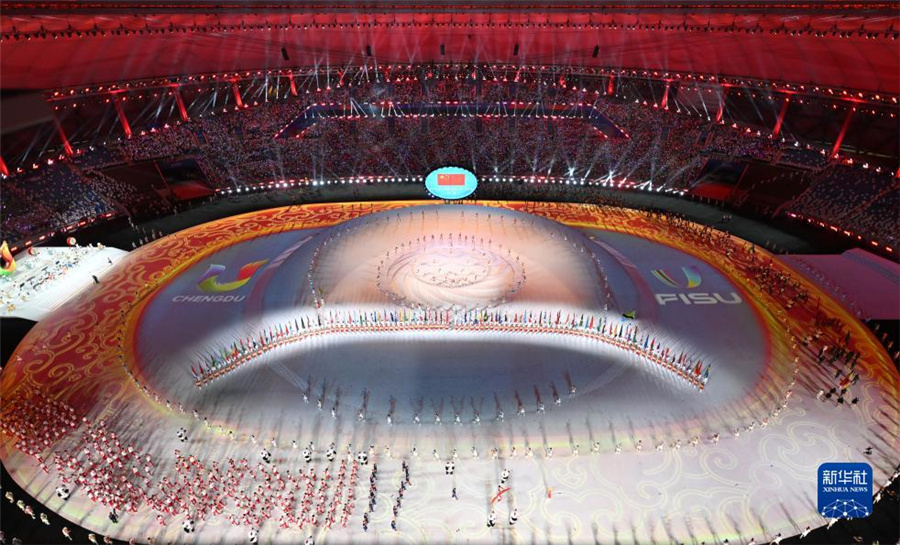 中國(guó)大學(xué)生スポーツ選手団が成都ユニバ開(kāi)幕式で入場(chǎng)　四川省