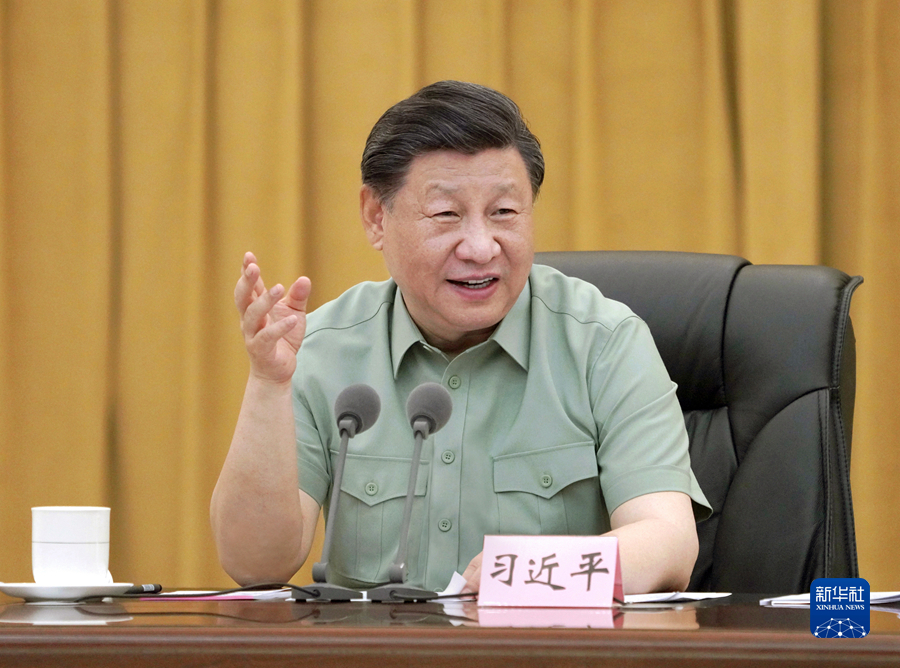 習近平総書記が建軍記念日を前に西部戦區(qū)空軍を視察