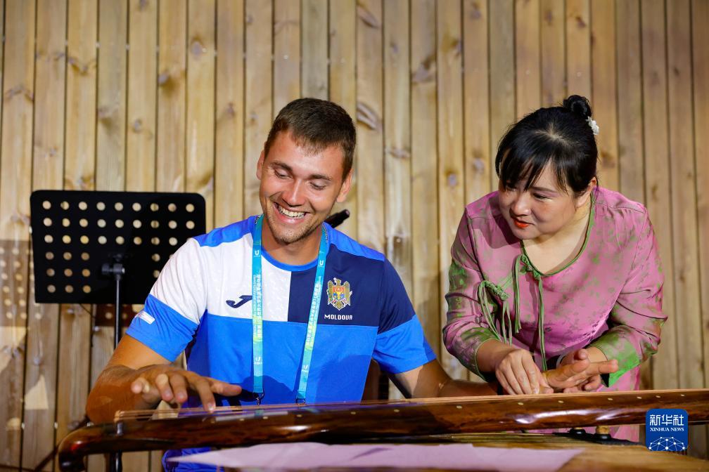 成都ユニバ選手村で中國文化が人気　四川省