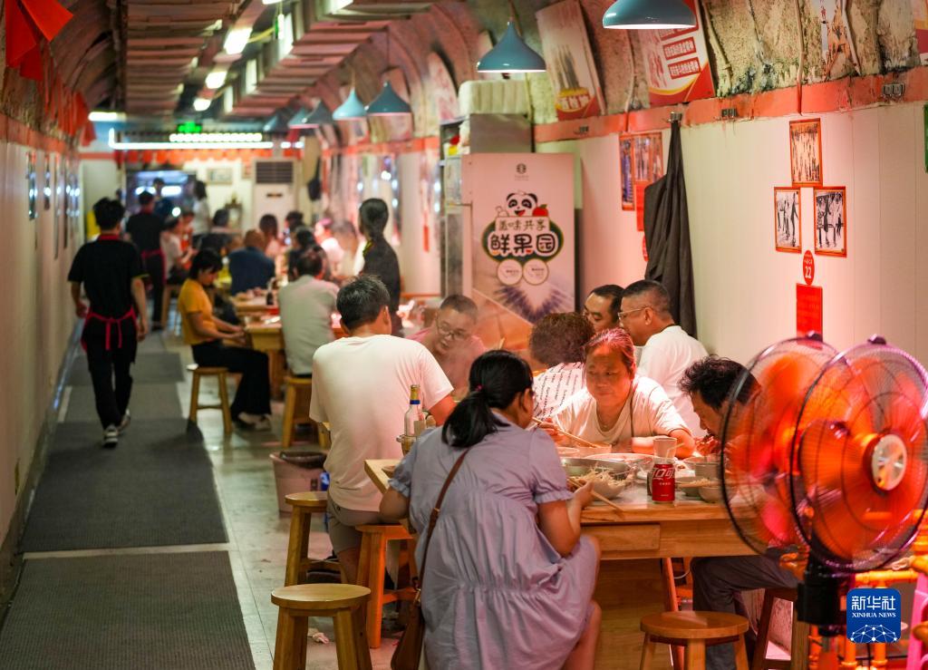 「クール?エコノミー」の人気拡大　重慶