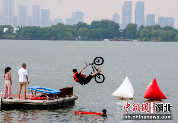 武漢市民に人気のクールダウン方法とは？　湖北省