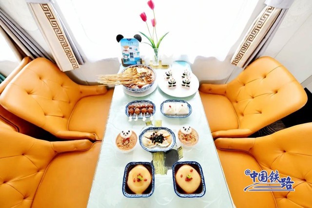 全行程4日間の「パンダ特別列車」が運(yùn)行スタート　四川省