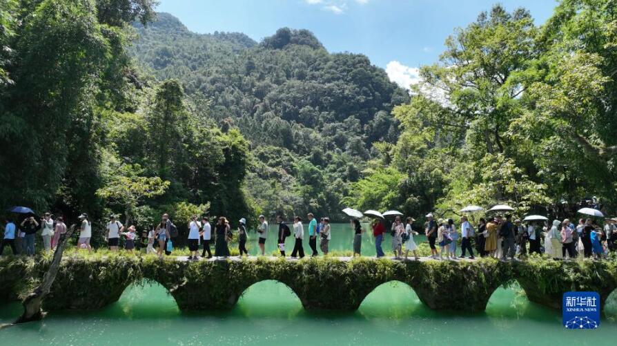 高速鉄道開(kāi)通で新たな業(yè)態(tài)を展開(kāi)する貴州省茘波の観光業(yè)