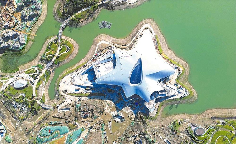 建設(shè)中のSF館。