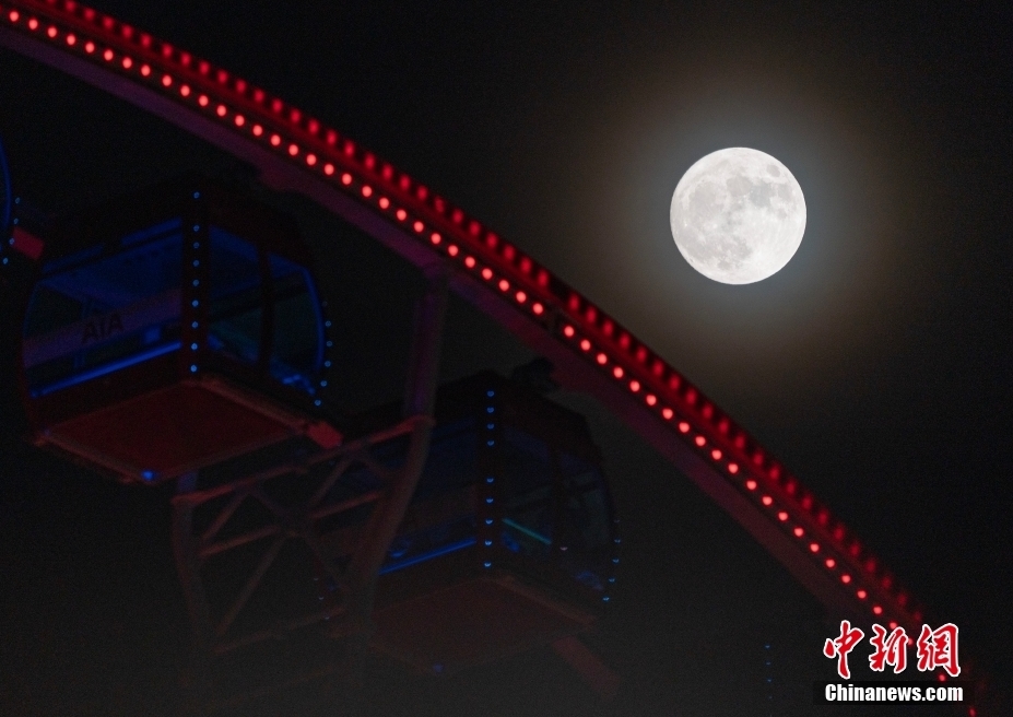 最高に美しい満月！2023年最大の「スーパームーン」現(xiàn)る　香港特區(qū)